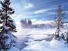 Lac québecois gelé sous la neige